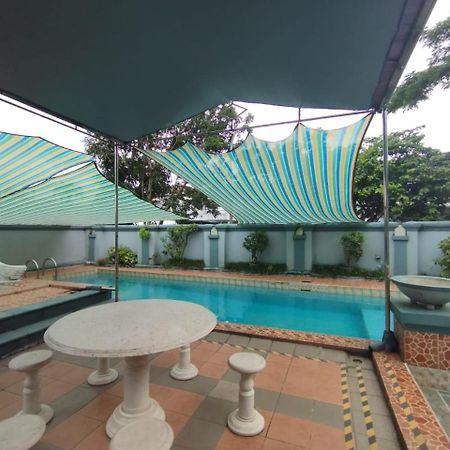 Vila Princess,Sentul 4Bedroom Dan Tenda Camping,Private Pool, Tenis Meja, Mini Billiard, Karaoke, Ayunan,Bbq, 08Satu3 80Satu6 4Satu5Satu Богор Екстериор снимка