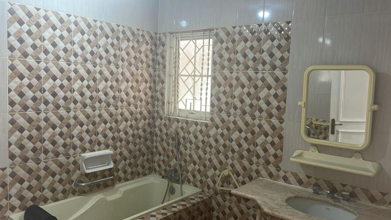 Vila Princess,Sentul 4Bedroom Dan Tenda Camping,Private Pool, Tenis Meja, Mini Billiard, Karaoke, Ayunan,Bbq, 08Satu3 80Satu6 4Satu5Satu Богор Екстериор снимка