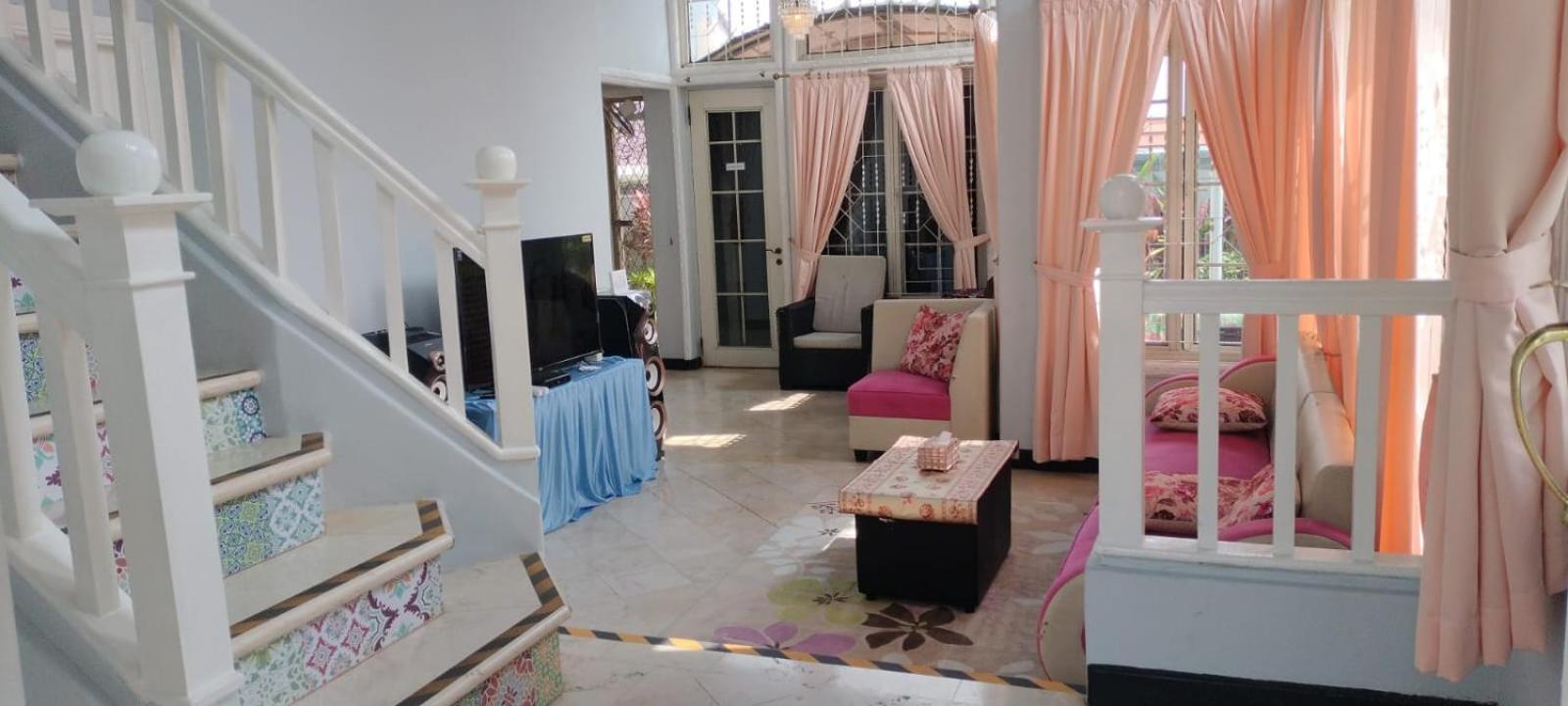 Vila Princess,Sentul 4Bedroom Dan Tenda Camping,Private Pool, Tenis Meja, Mini Billiard, Karaoke, Ayunan,Bbq, 08Satu3 80Satu6 4Satu5Satu Богор Екстериор снимка