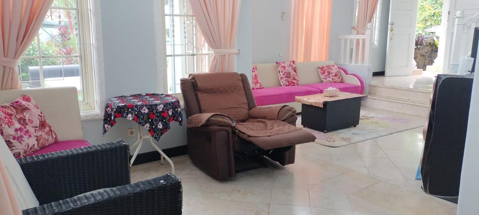 Vila Princess,Sentul 4Bedroom Dan Tenda Camping,Private Pool, Tenis Meja, Mini Billiard, Karaoke, Ayunan,Bbq, 08Satu3 80Satu6 4Satu5Satu Богор Екстериор снимка