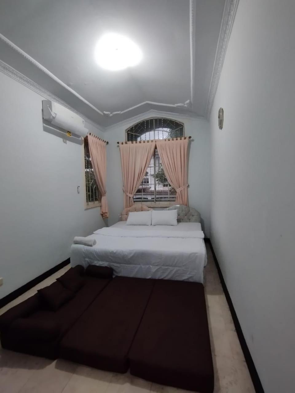 Vila Princess,Sentul 4Bedroom Dan Tenda Camping,Private Pool, Tenis Meja, Mini Billiard, Karaoke, Ayunan,Bbq, 08Satu3 80Satu6 4Satu5Satu Богор Екстериор снимка