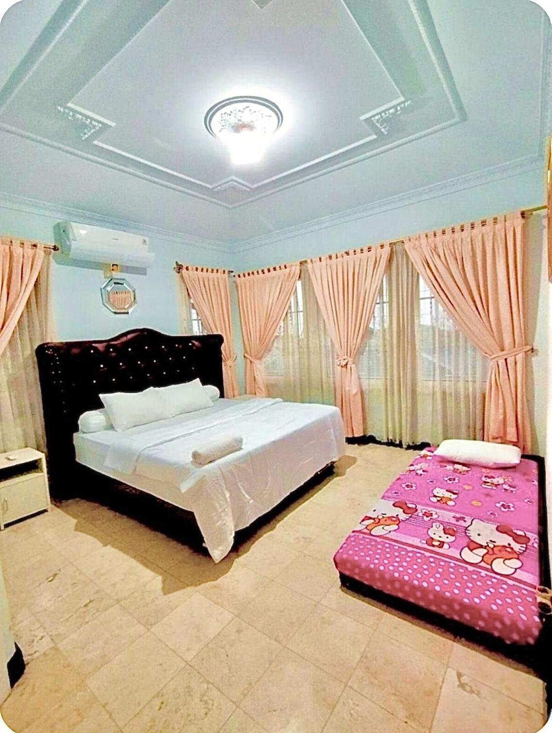 Vila Princess,Sentul 4Bedroom Dan Tenda Camping,Private Pool, Tenis Meja, Mini Billiard, Karaoke, Ayunan,Bbq, 08Satu3 80Satu6 4Satu5Satu Богор Екстериор снимка