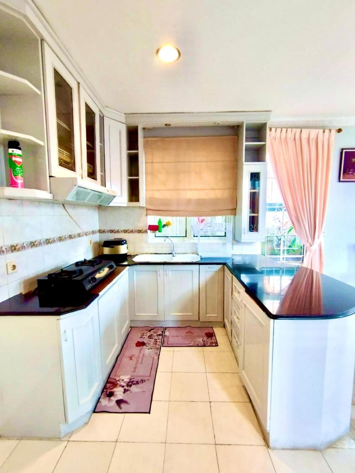 Vila Princess,Sentul 4Bedroom Dan Tenda Camping,Private Pool, Tenis Meja, Mini Billiard, Karaoke, Ayunan,Bbq, 08Satu3 80Satu6 4Satu5Satu Богор Екстериор снимка