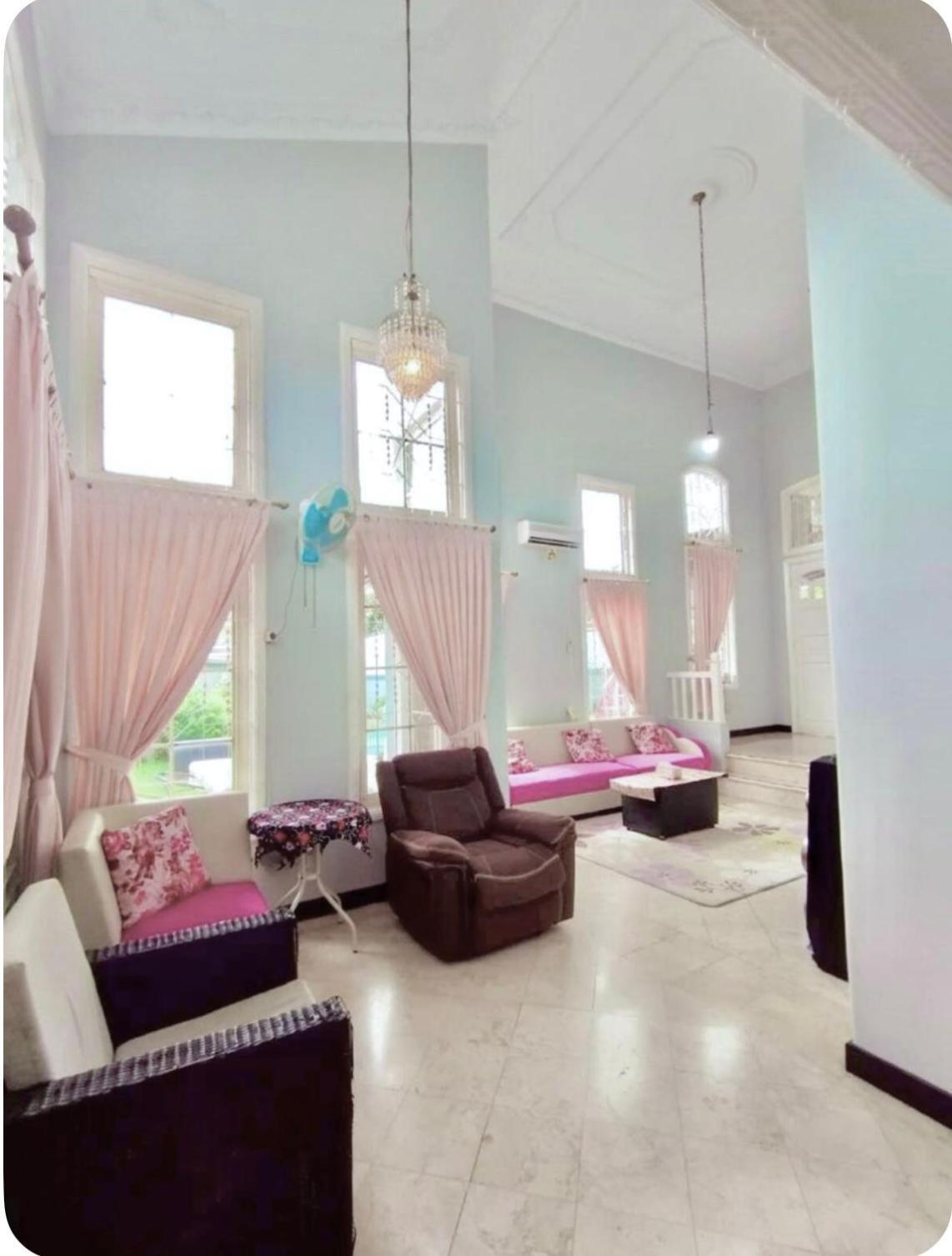 Vila Princess,Sentul 4Bedroom Dan Tenda Camping,Private Pool, Tenis Meja, Mini Billiard, Karaoke, Ayunan,Bbq, 08Satu3 80Satu6 4Satu5Satu Богор Екстериор снимка